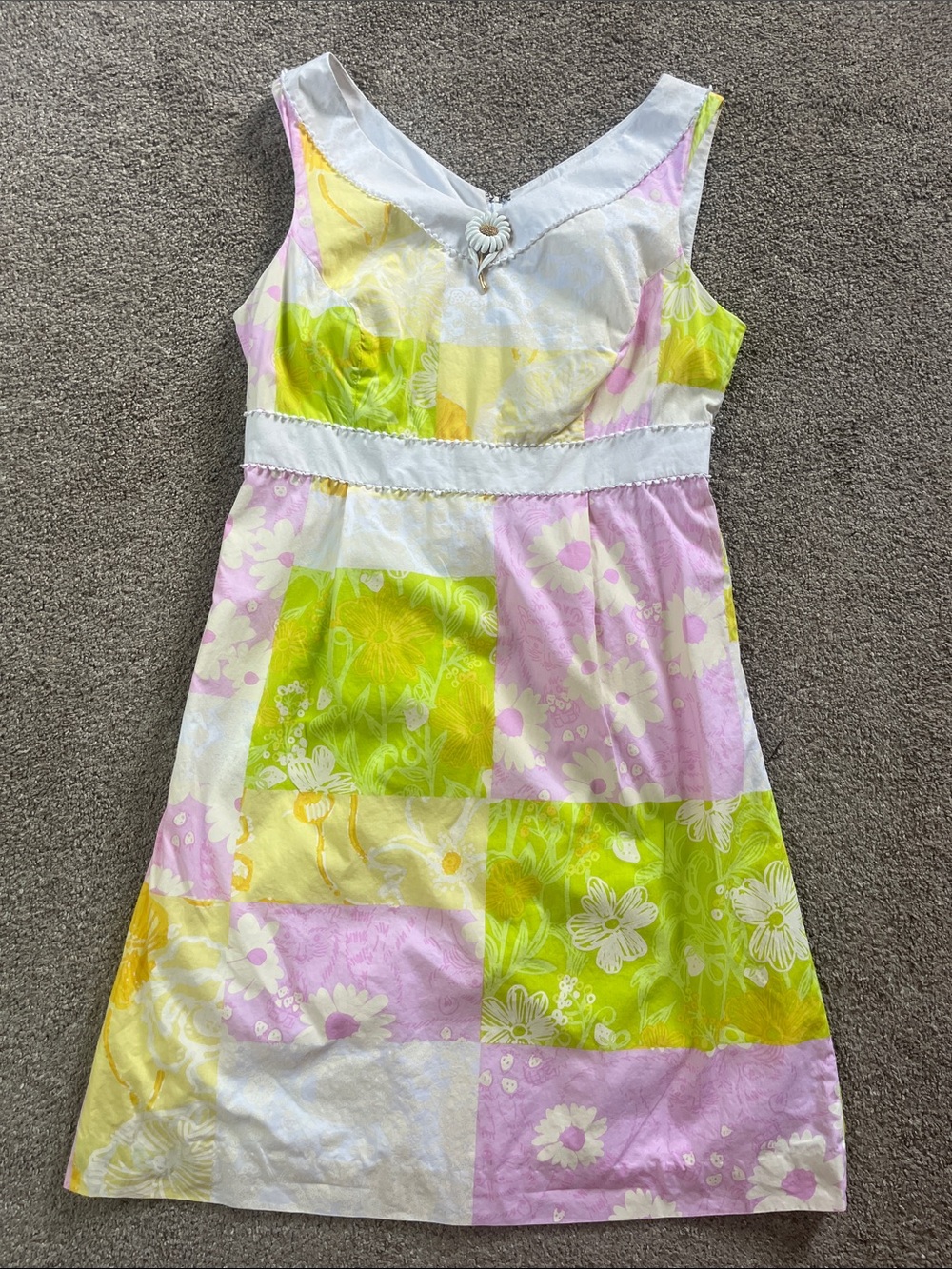 Lilly Pulitzer Neon Pastel Green Pink Daisy Mushroom Raccoon Patchwork sz6 READ
